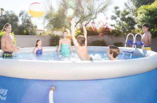 Installare una piscina fuori terra in giardino: 10 consigli utili! thumb